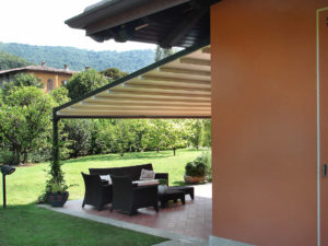 Pergola addossata modello Elettra