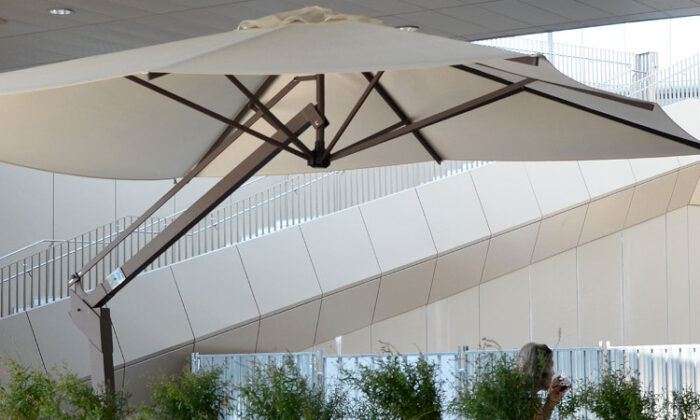 Avantage Classic, ombrellone retrattile con struttura in metallo